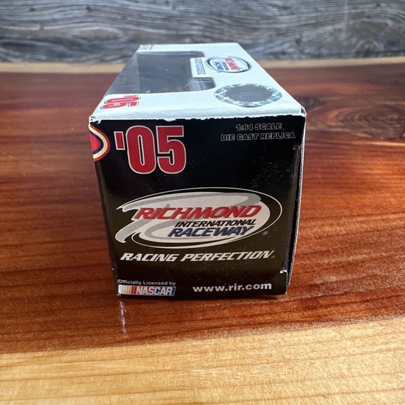 Richmond International‎ Raceway 05 Die cast Nascar 1:64 Team Caliber 2005 - Picture 3 of 7